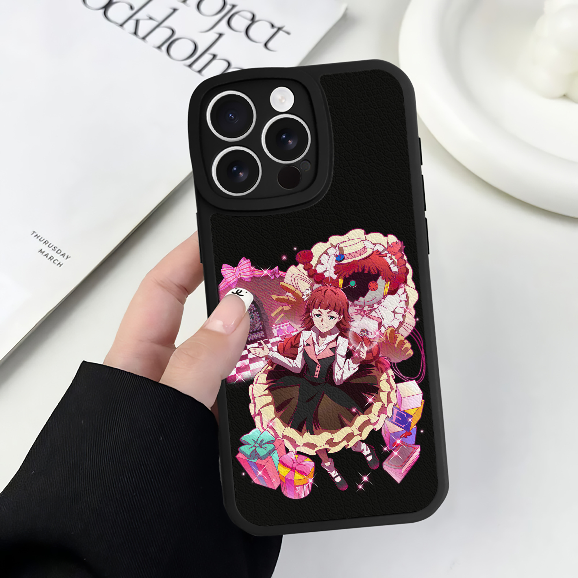 （画像用） 文豪ストレイドッグス Bungo Stray Dogs 【iPhone 16シリーズ対応】シリコンスマホケース（レザー調） 材質：シリコン